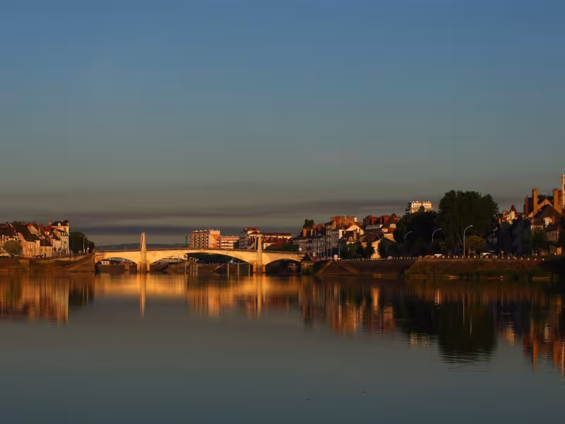 Coucher de soleil sur la Saône et Chalon
