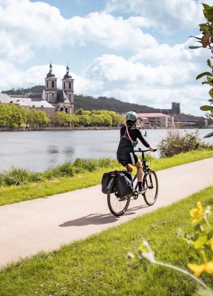 Vue sur l'abbaye des Prémontrés à Pont-à-Mousson - Meurthe-et-Moselle