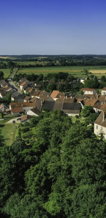 La Saône et la petite cité de caractère de Ray-sur-Saône
