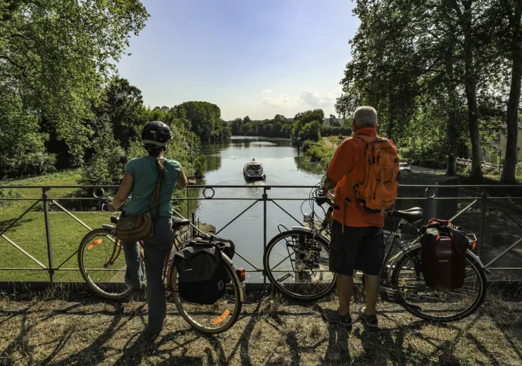 La Voie Bleue vers Pontailler-sur-Saône