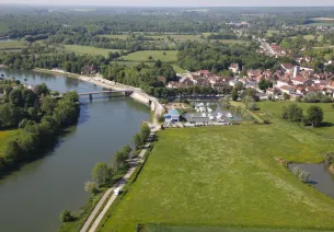 Pontailler-sur-Saône une île au coeur de la Saône